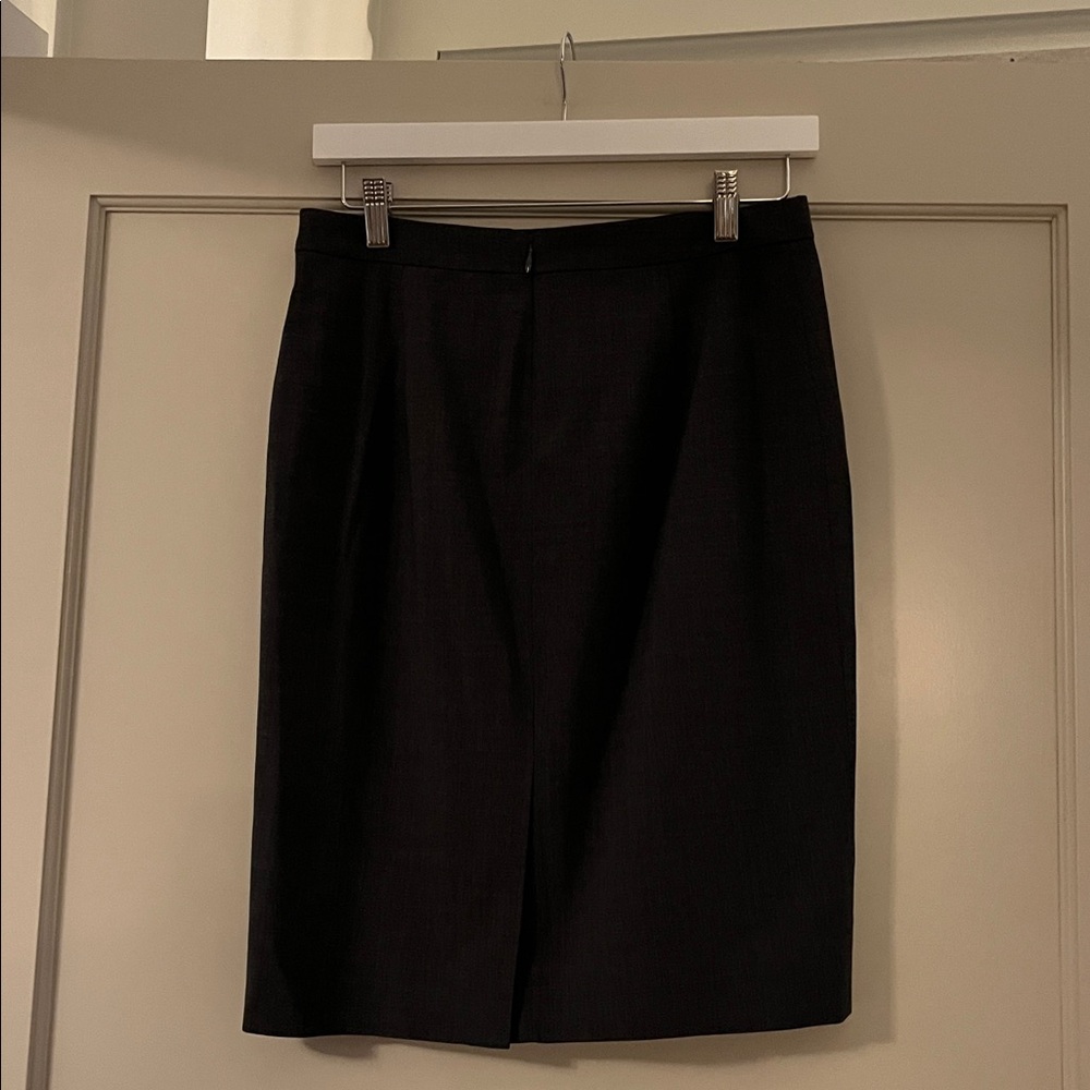 NWOT J.Crew | No. 2 Pencil skirt in Italian stretch wool | Heather Coal | Size 2 - Picture 6 of 15